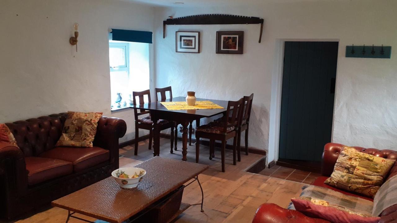 Holiday home The Rockhouse - Cosy Stone Built Thatch