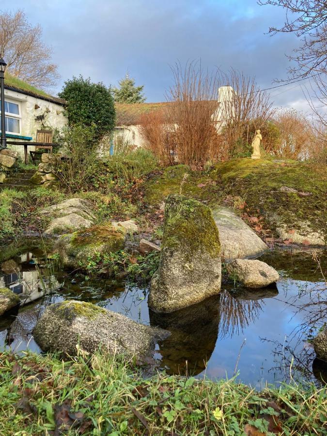 The Rockhouse - Cosy Stone Built Thatch